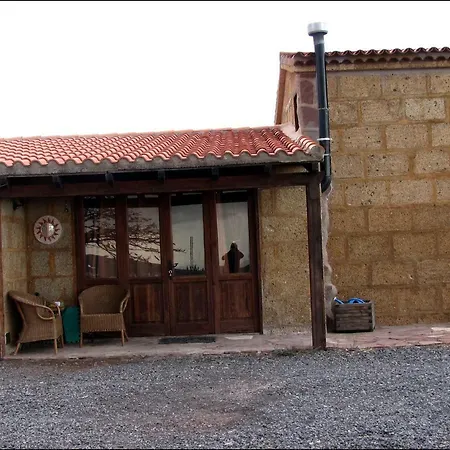 Casa Rural Cherjos 格拉纳迪利亚-德阿沃纳